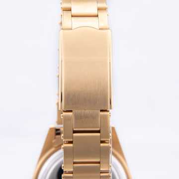 Particolare Chiusura Orologio Mock Gold