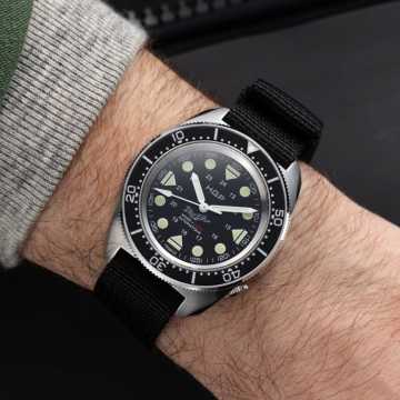 Foto Profilo Orologio HGP Commando Diver 300m Nylon