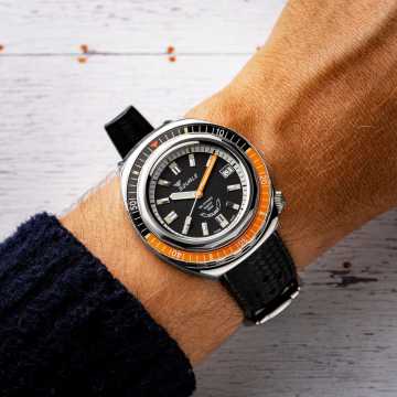 Foto Polso Orologio Squale Heritage 2001 Limited Edition
