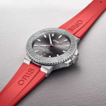 Foto Quadrante Orologio Oris Aquis Date Relief 01 733 7789 4153-07 4 23 36FC
