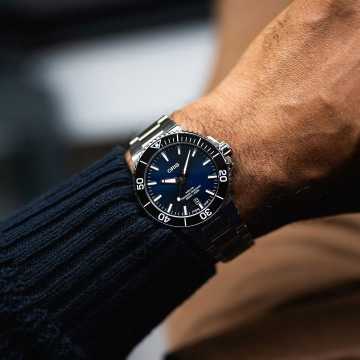 Foto Orologio Oris Aquis Date 01 733 7766 4135-07 8 22 05PEB