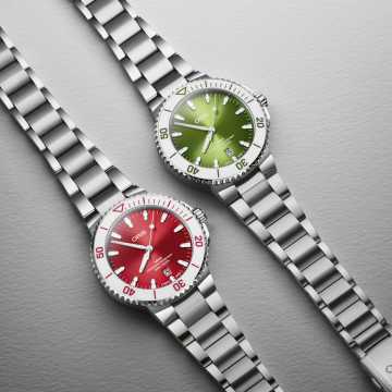 Foto Orologio Oris Aquis Date Watermelon Collection