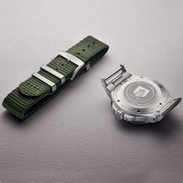 Foto NATO Orologio Oris Social Club II