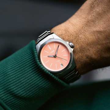 Foto Polso Orologio Oris ProPilot X Calibre 400 