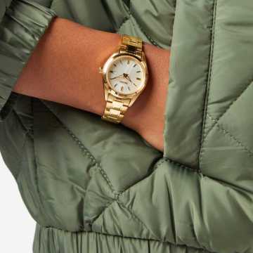 Foto Polso Orologio Seiko Classic SUR632P1