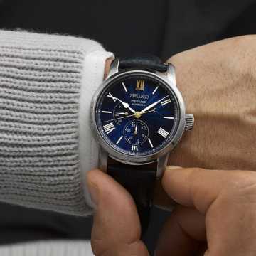 Foto Polso Orologio Seiko The Presage Laurel Owari Shippo’ Enamel SPB399J1