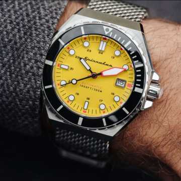 Foto al Polso Orologio Spinnaker Dumas Hazard Yellow