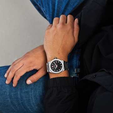 Foto Polso Orologio Swiss Military Sidewinder SMWGH2101604