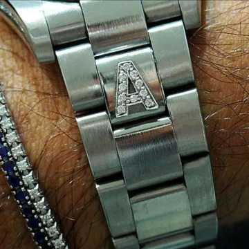 Foto Dettaglio Clip Lettera A Diamanti Bianchi
