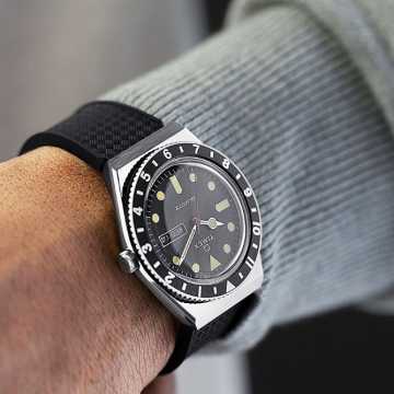 Foto Polso Orologio Timex Q-Diver TW2V320007U