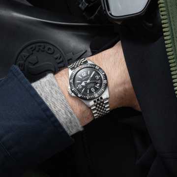 Foto Quadrante Foto Cassa Orologio Skindiver II Professional Diving 