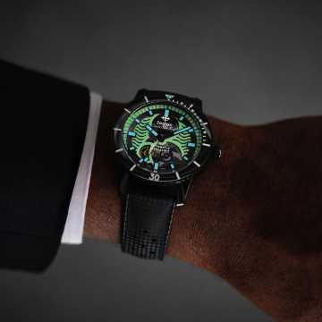 Foto Polso Orologio Zodiac Super Sea Wolf Skeleton Night Diver ZO9318